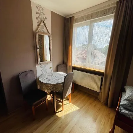 U Arlety - Pokoje Goscinne I Apartament