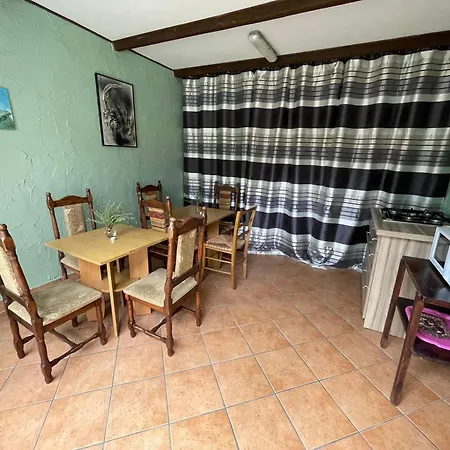 U Arlety - Pokoje Goscinne I Apartament